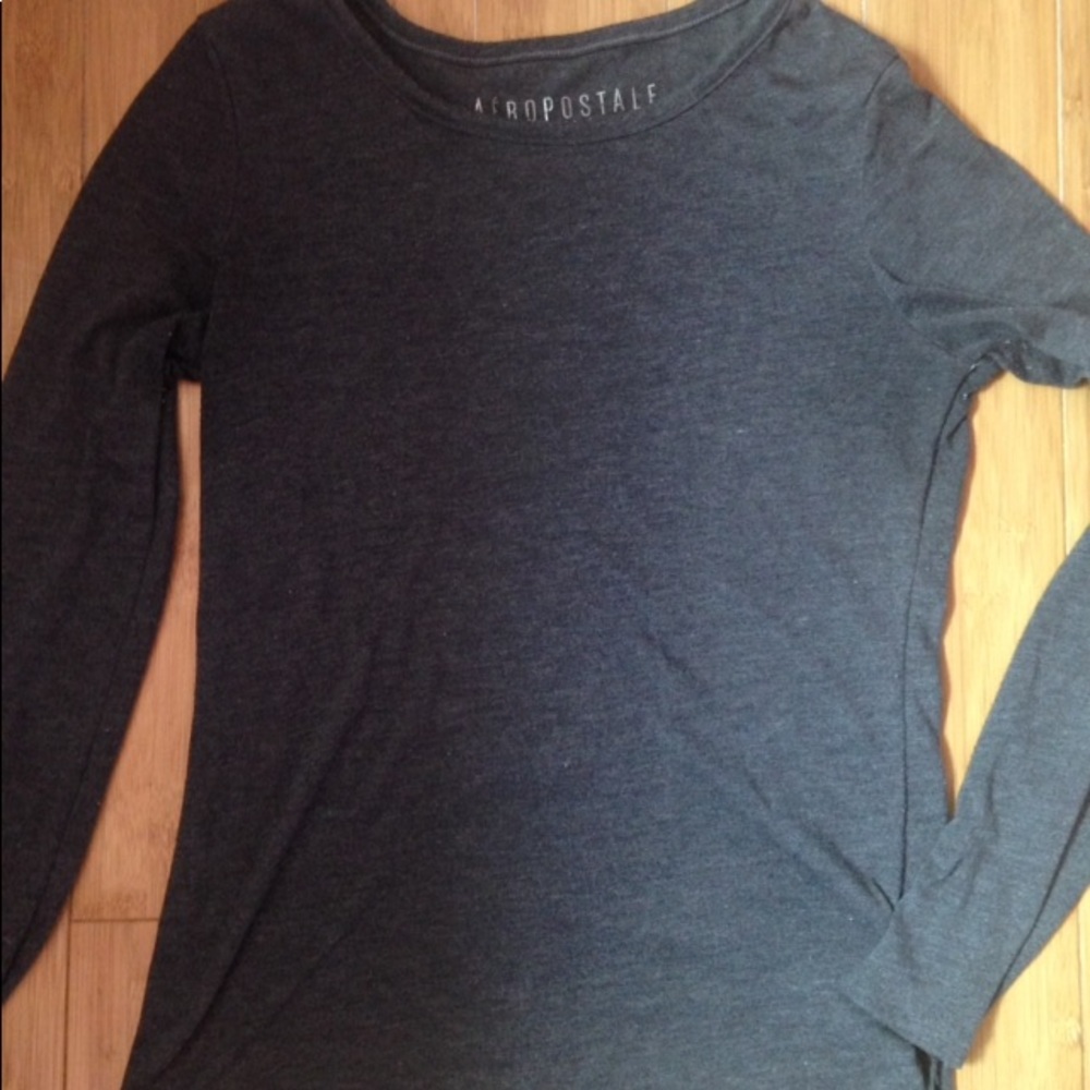 Gray long sleeve shirt